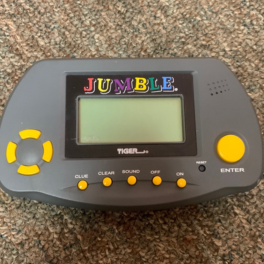 Jumble tiger handheld game Love words? Love to read? Want to challenge?